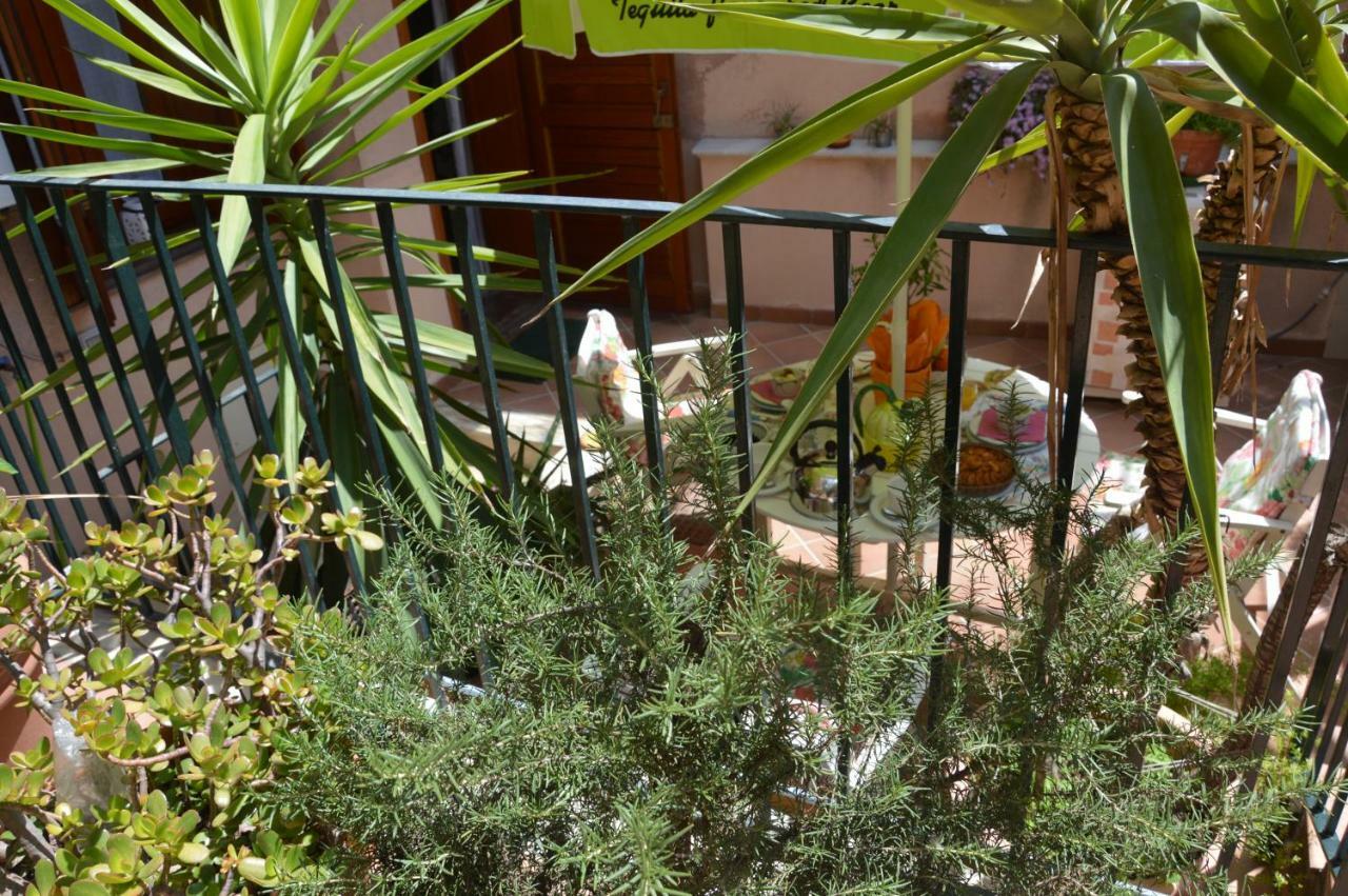 B&B Vicolo Del Chiostro Aci SantʼAntonio Εξωτερικό φωτογραφία