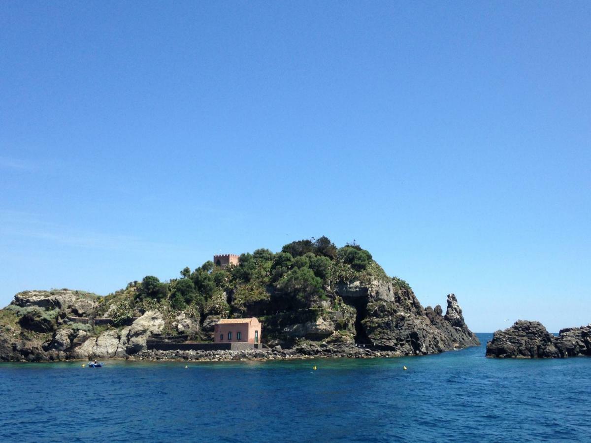 B&B Vicolo Del Chiostro Aci SantʼAntonio Εξωτερικό φωτογραφία